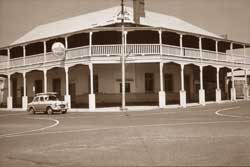 Powlett Hotel Wonthaggi     HAW-753