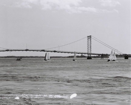 San Remo / Phillip Island Bridge circa 1970 image copyright Morris Foon 1970